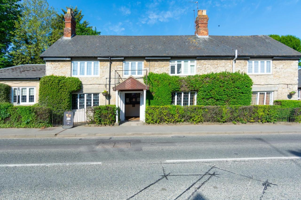 Jersey Arms Hotel بيسيستر المظهر الخارجي الصورة