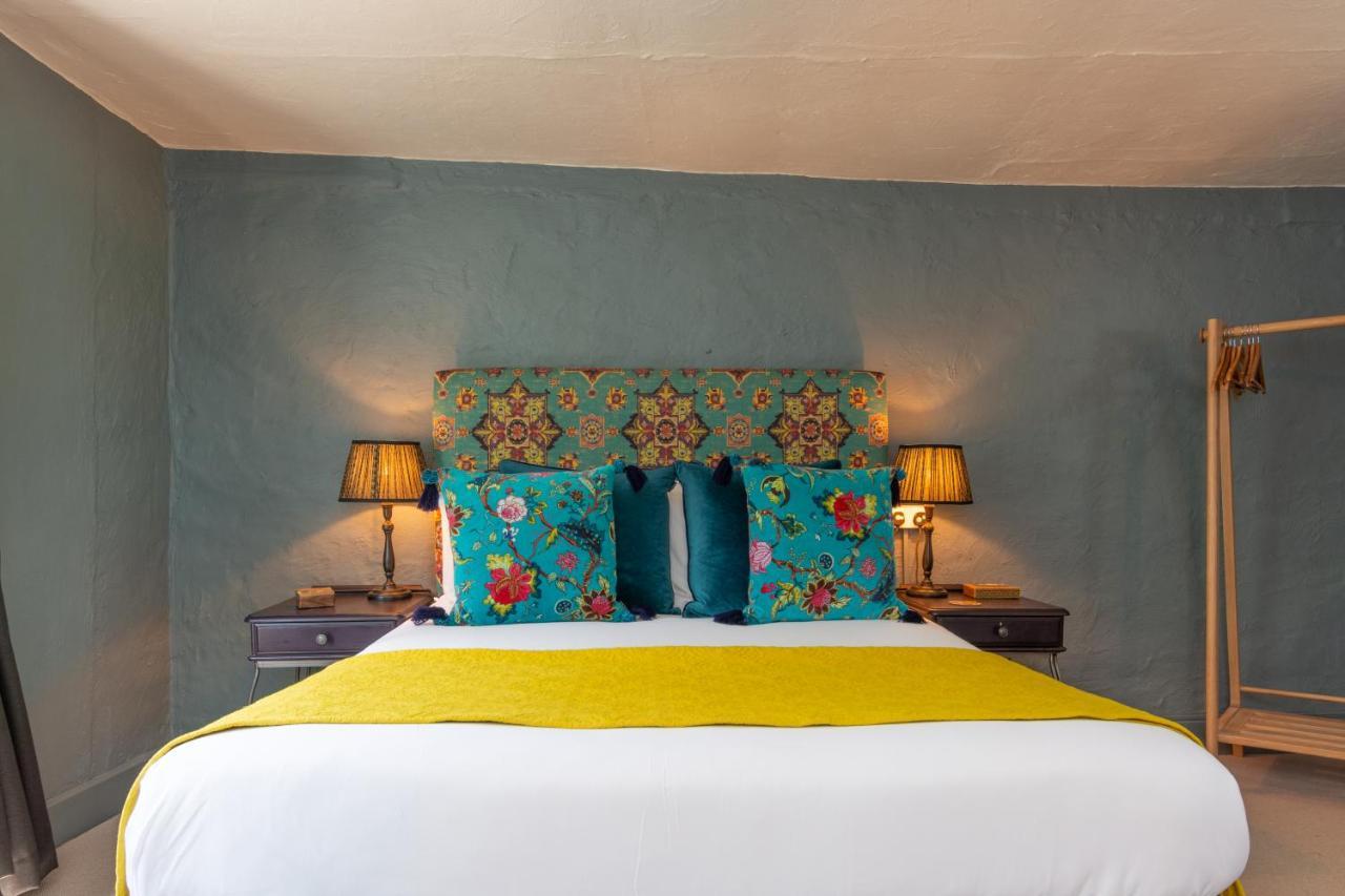 Jersey Arms Hotel بيسيستر المظهر الخارجي الصورة