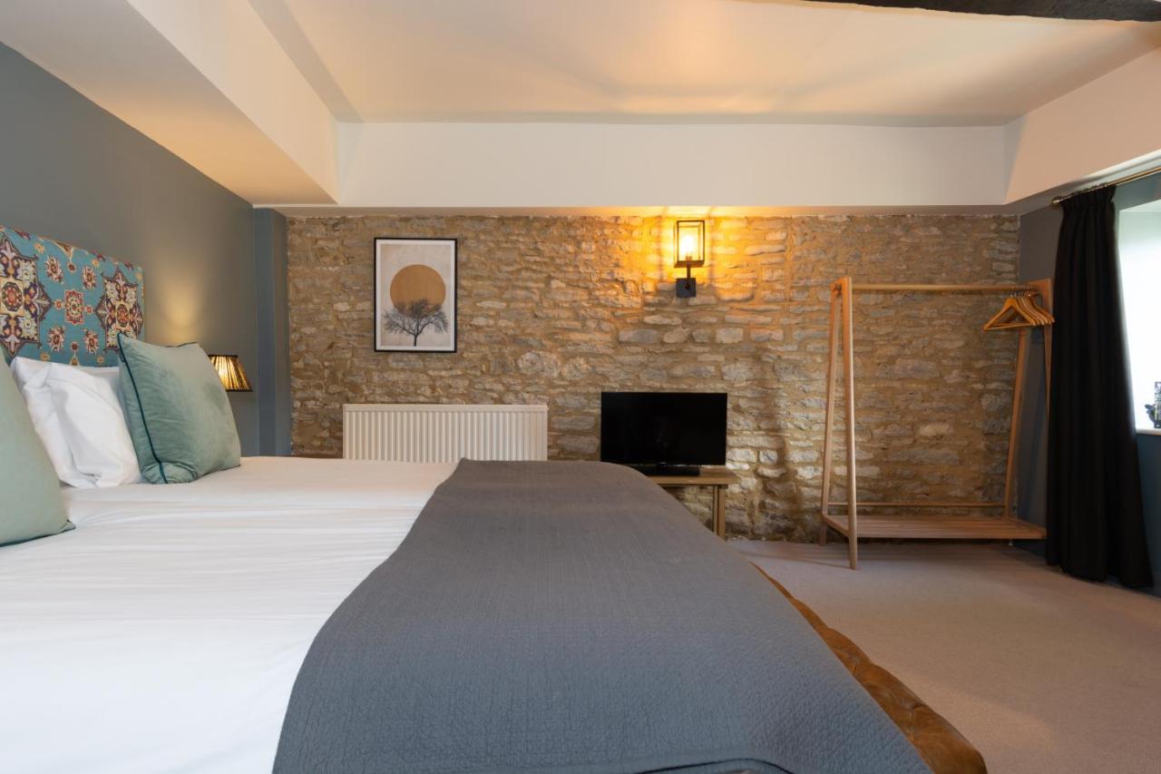 Jersey Arms Hotel بيسيستر المظهر الخارجي الصورة