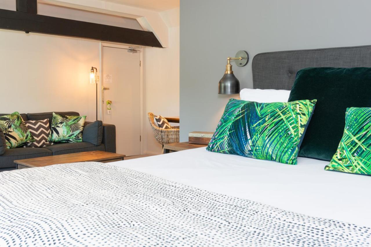 Jersey Arms Hotel بيسيستر المظهر الخارجي الصورة