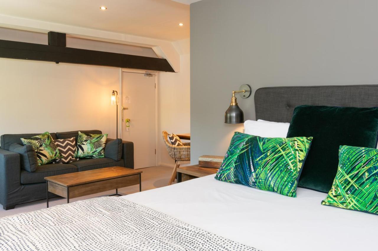 Jersey Arms Hotel بيسيستر المظهر الخارجي الصورة