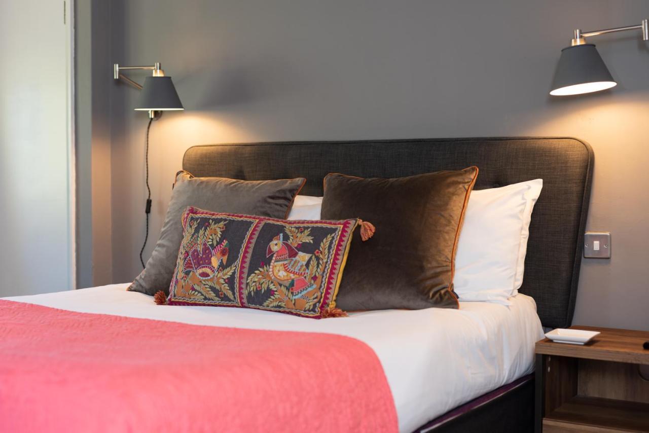 Jersey Arms Hotel بيسيستر المظهر الخارجي الصورة