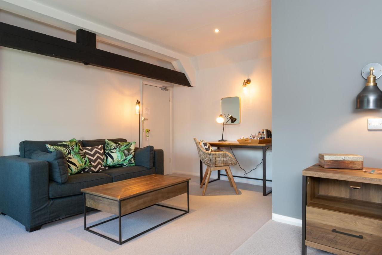 Jersey Arms Hotel بيسيستر المظهر الخارجي الصورة