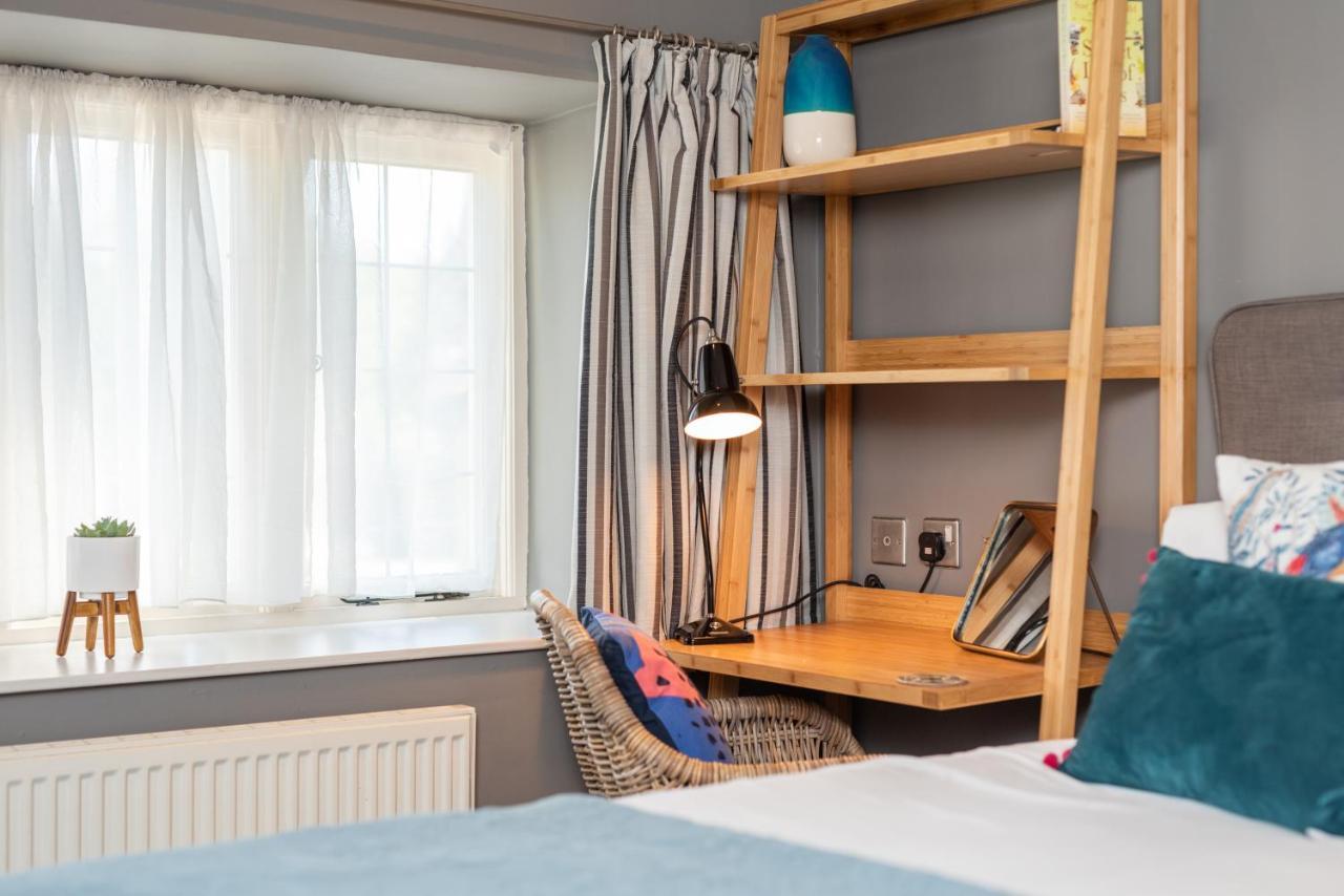 Jersey Arms Hotel بيسيستر المظهر الخارجي الصورة