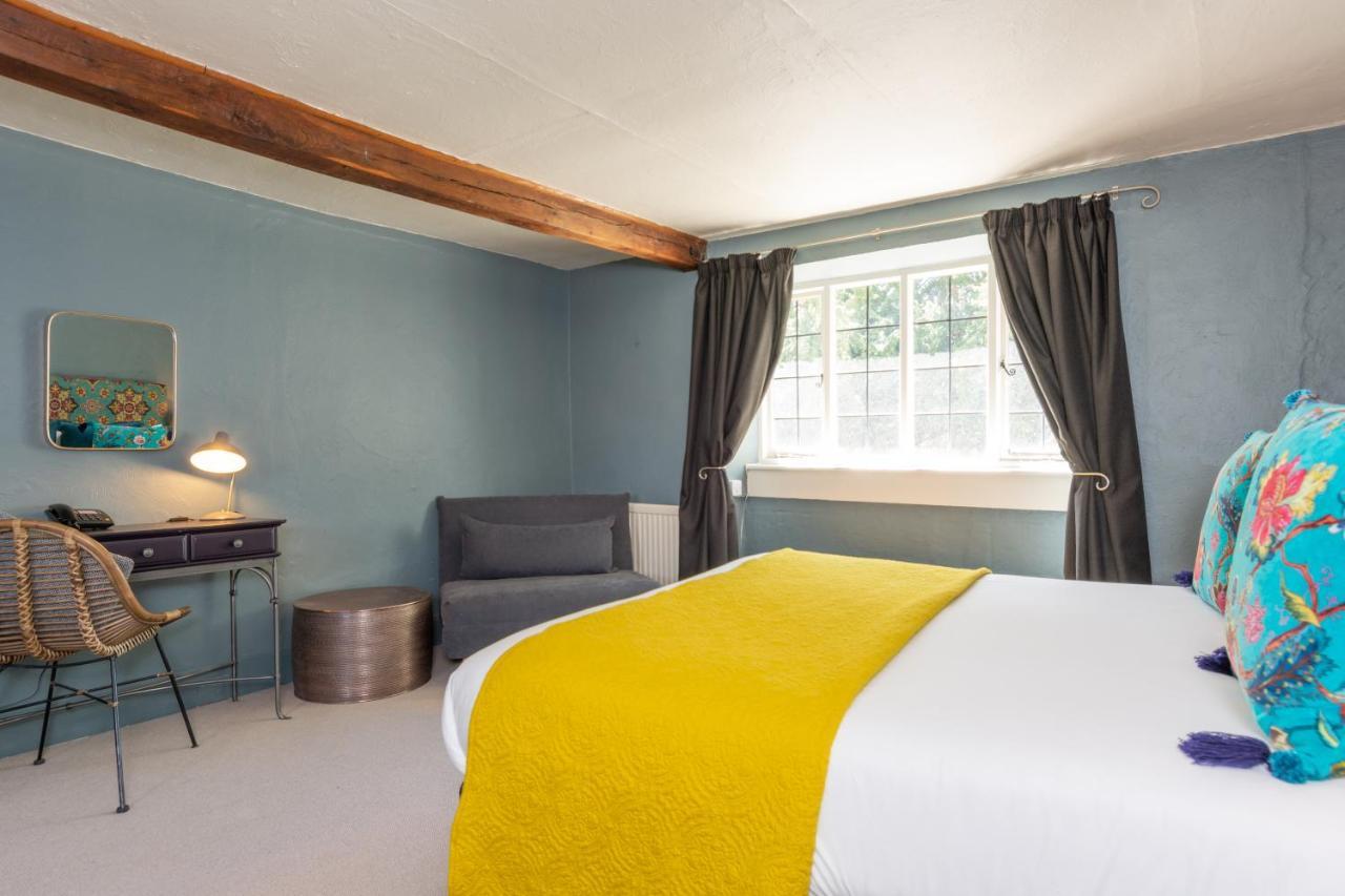 Jersey Arms Hotel بيسيستر المظهر الخارجي الصورة