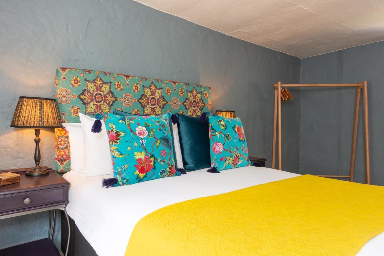 Jersey Arms Hotel بيسيستر المظهر الخارجي الصورة